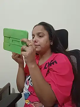 Simran-Kaur143 online show from July 2026 09:45:01 AM