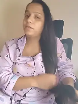 Simran-Kaur143 online show from July 2026 11:15:01 AM
