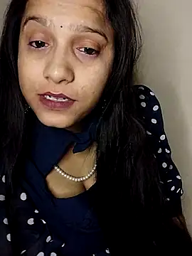 Simran-Kaur143 online show from July 2026 06:25:02 PM
