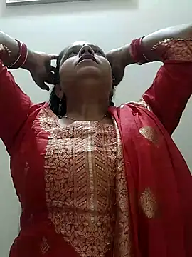 Simran-Kaur143 online show from July 2026 05:42:02 PM