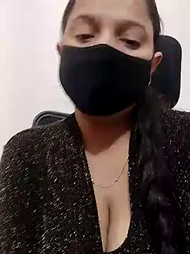 Simran-Kaur143 online show from July 2026 06:42:02 PM