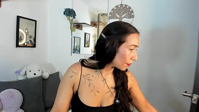 electra hunt online show from July 2026 12:30:02 AM