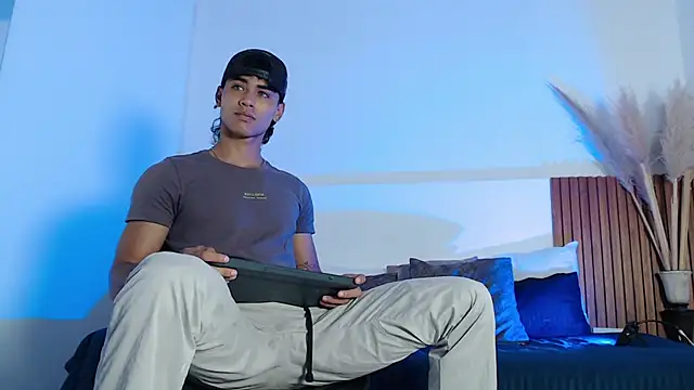 zander 2120 online show from January 2025 05:19:01 PM