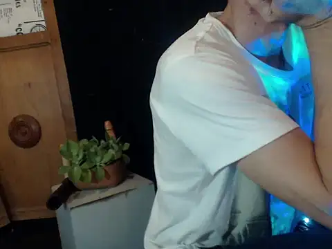 laye19 online show from October 2025 04:32:01 AM