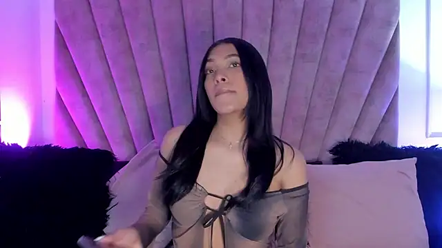 KarolRojas  online show from November 2025 01:35:02 PM