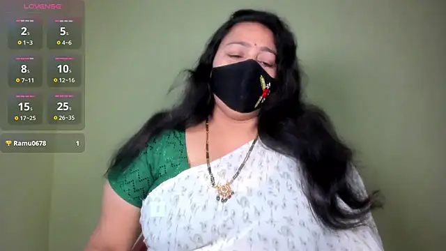 Snapshot of neelu-hoty chatting on June 2026 08:53:01 AM neelu-hoty online show from June 2026 08:53:01 AM