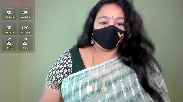 Snapshot of neelu-hoty chatting on June 2026 09:06:02 AM neelu-hoty online show from June 2026 09:06:02 AM