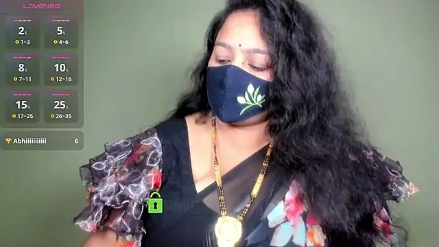 Snapshot of neelu-hoty chatting on July 2026 03:07:02 PM neelu-hoty online show from July 2026 03:07:02 PM