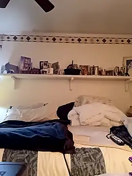 Snapshot of Hand69someguy chatting on December 2024 02:35:02 PM Hand69someguy online show from December 2024 02:35:02 PM