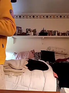 Snapshot of Hand69someguy chatting on March 2025 11:34:02 PM Hand69someguy online show from March 2025 11:34:02 PM