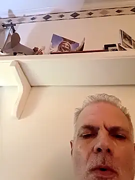 Snapshot of Hand69someguy chatting on March 2025 03:09:02 AM Hand69someguy online show from March 2025 03:09:02 AM