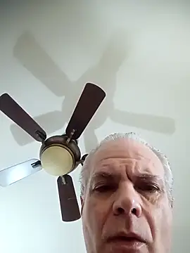 Snapshot of Hand69someguy chatting on October 2025 03:58:01 PM Hand69someguy online show from October 2025 03:58:01 PM