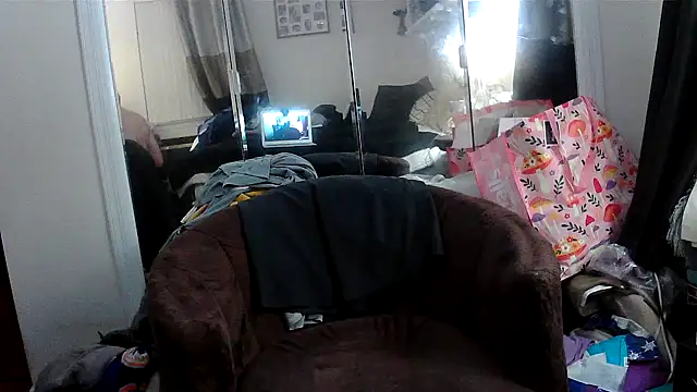 Hand69someguy online show from June 2026 04:34:01 AM