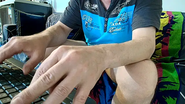 bi boy skype online show from May 2026 05:42:02 PM
