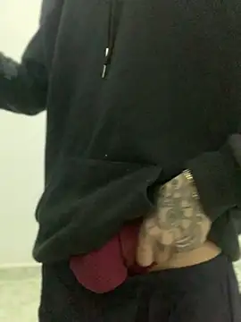 Snapshot of 27powercm chatting on February 2025 04:37:02 AM 27powercm online show from February 2025 04:37:02 AM