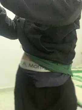 Snapshot of 27powercm chatting on February 2025 05:19:02 AM 27powercm online show from February 2025 05:19:02 AM