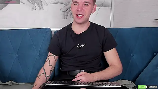 Snapshot of ArthurWhitee chatting on March 2025 03:48:02 AM ArthurWhitee online show from March 2025 03:48:02 AM