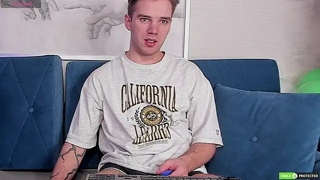 Snapshot of ArthurWhitee chatting on March 2025 03:41:02 AM ArthurWhitee online show from March 2025 03:41:02 AM