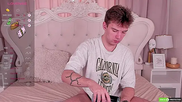 Snapshot of ArthurWhitee chatting on September 2025 08:15:02 AM ArthurWhitee online show from September 2025 08:15:02 AM