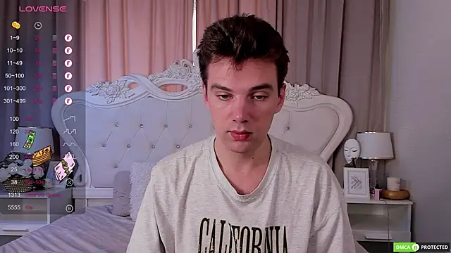 Snapshot of ArthurWhitee chatting on September 2025 08:28:02 AM ArthurWhitee online show from September 2025 08:28:02 AM