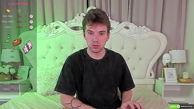 Snapshot of ArthurWhitee chatting on October 2025 04:49:01 PM ArthurWhitee online show from October 2025 04:49:01 PM