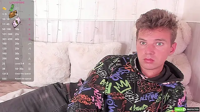 Snapshot of ArthurWhitee chatting on December 2025 08:45:02 AM ArthurWhitee online show from December 2025 08:45:02 AM