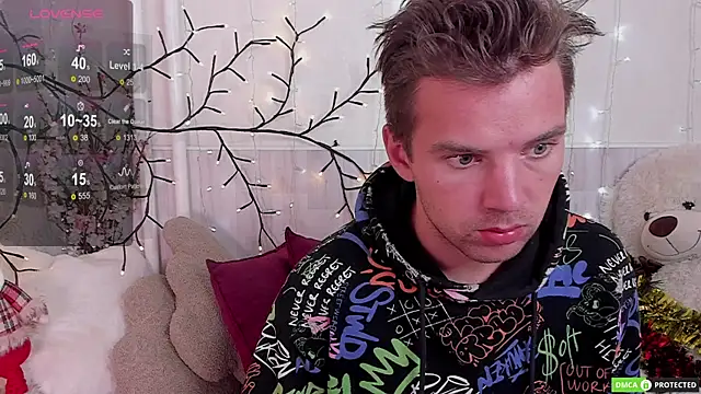 Snapshot of ArthurWhitee chatting on December 2025 08:20:02 AM ArthurWhitee online show from December 2025 08:20:02 AM