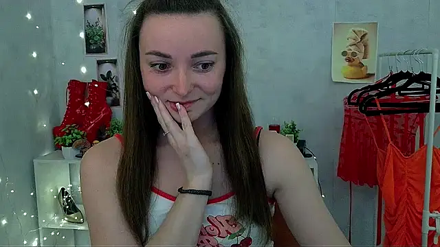  Barbie Kiss  online show from May 2026 01:05:02 PM