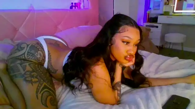 Snapshot of XenaIsland chatting on February 2026 09:08:01 AM XenaIsland online show from February 2026 09:08:01 AM