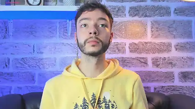 Snapshot of noah_ricci chatting on November 2025 11:03:01 PM noah ricci online show from November 2025 11:03:01 PM