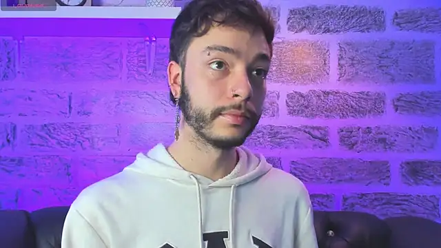 Snapshot of noah_ricci chatting on November 2025 12:16:02 PM noah ricci online show from November 2025 12:16:02 PM