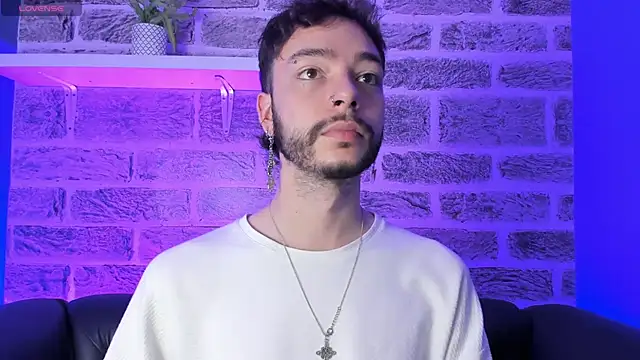 Snapshot of noah_ricci chatting on January 2026 12:10:01 PM noah ricci online show from January 2026 12:10:01 PM