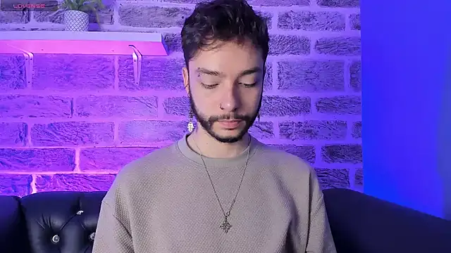 Snapshot of noah_ricci chatting on January 2026 12:10:02 PM noah ricci online show from January 2026 12:10:02 PM