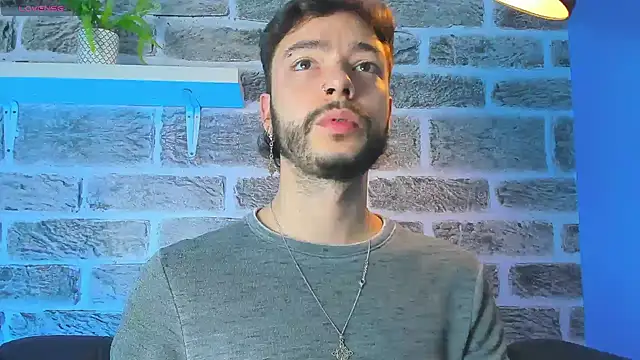 Snapshot of noah_ricci chatting on February 2026 12:00:01 PM noah ricci online show from February 2026 12:00:01 PM