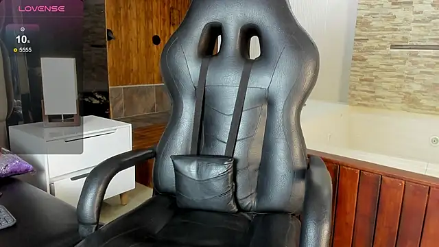 Snapshot of Hanna_lens chatting on January 2025 05:11:01 PM Hanna lens online show from January 2025 05:11:01 PM