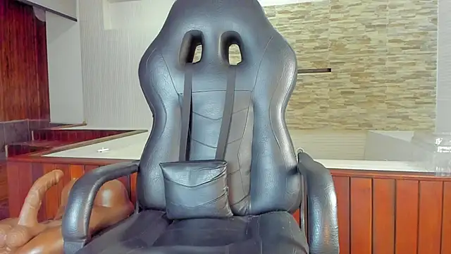 Snapshot of Hanna_lens chatting on March 2025 07:57:02 PM Hanna lens online show from March 2025 07:57:02 PM