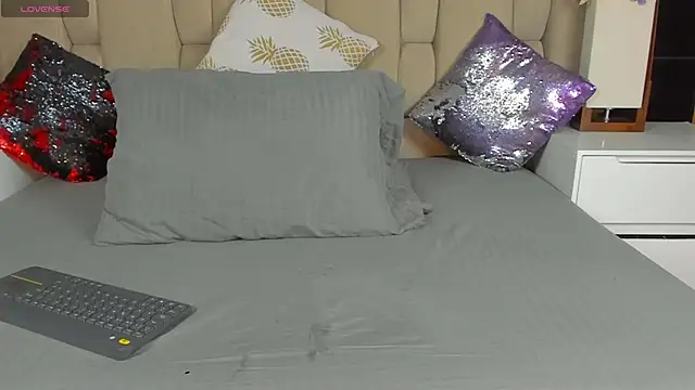 Snapshot of Hanna_lens chatting on March 2025 02:40:01 PM Hanna lens online show from March 2025 02:40:01 PM