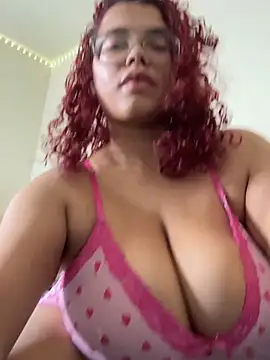 Snapshot of kelsmx chatting on February 2026 01:35:02 AM kelsmx online show from February 2026 01:35:02 AM