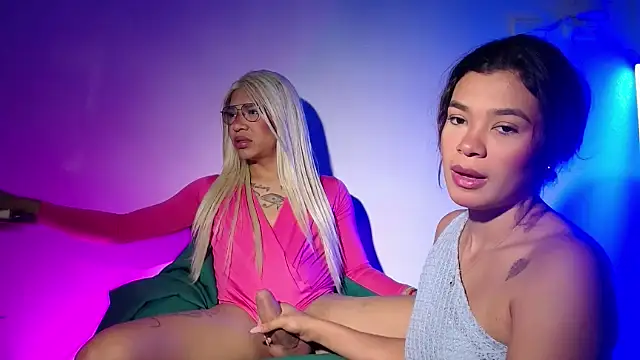 Snapshot of youdremalovets chatting on February 2025 12:40:01 PM youdremalovets online show from February 2025 12:40:01 PM