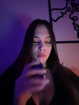 EricaWalls online show from December 2024 09:01:01 PM