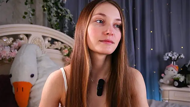 MonaEldon online show from February 2026 02:42:02 AM