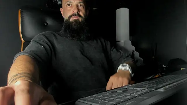 axxelrich  online show from September 2025 04:40:02 PM