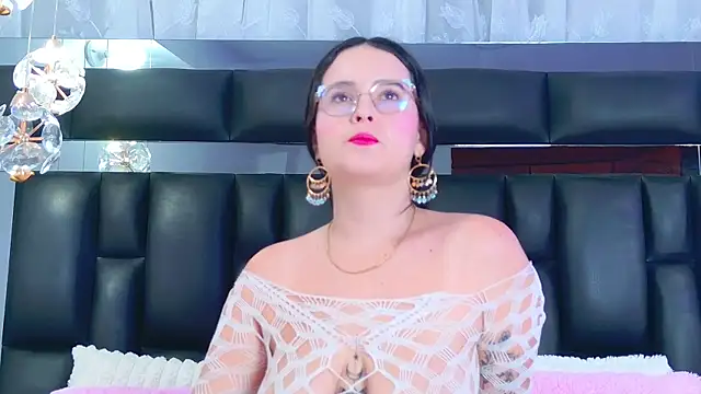 DahianaMoss online show from May 2026 12:44:02 PM
