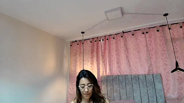 VioletaScott  online show from December 2024 03:42:02 PM