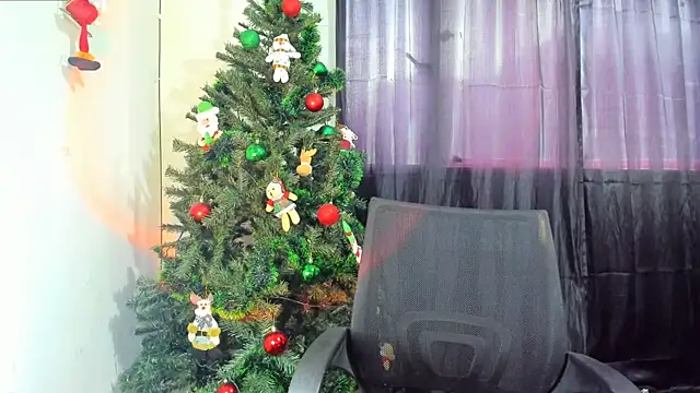 Snapshot of litle_mily_ chatting on January 2025 09:55:02 PM litle mily online show from January 2025 09:55:02 PM