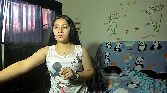 Snapshot of litle_mily_ chatting on February 2025 10:02:01 PM litle mily online show from February 2025 10:02:01 PM