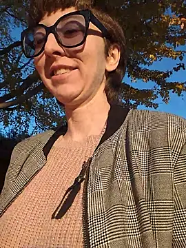 Snapshot of lovelylucyy chatting on December 2025 10:50:02 PM lovelylucyy online show from December 2025 10:50:02 PM