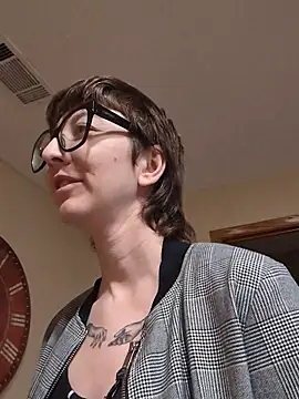 Snapshot of lovelylucyy chatting on December 2025 07:54:01 PM lovelylucyy online show from December 2025 07:54:01 PM