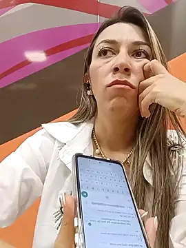 Snapshot of rachellboom chatting on January 2025 07:40:01 PM rachellboom online show from January 2025 07:40:01 PM