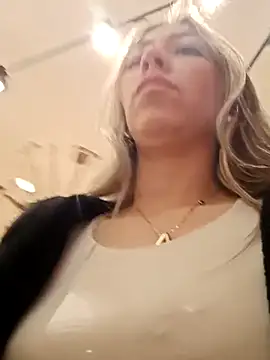 Snapshot of rachellboom chatting on February 2025 10:39:02 PM rachellboom online show from February 2025 10:39:02 PM